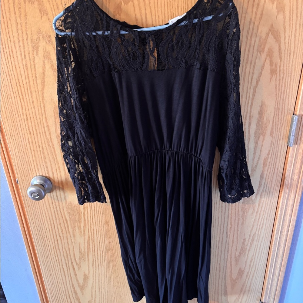 Elegant Black Lace Dress